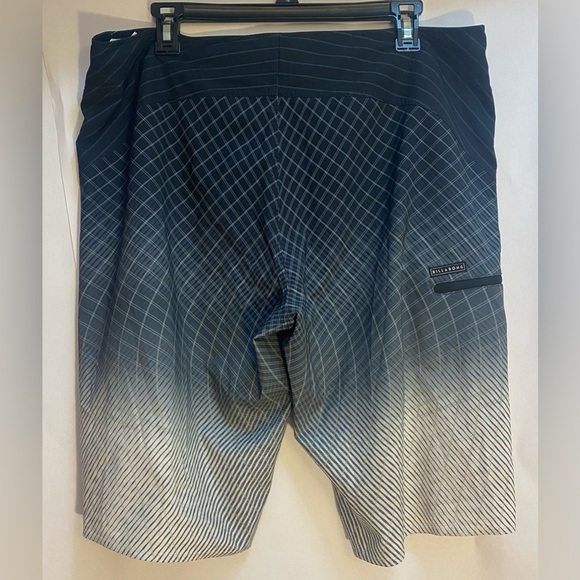 Billabong Board Shorts Swimsuit Men’s Size 36 - Picture 2 of 8